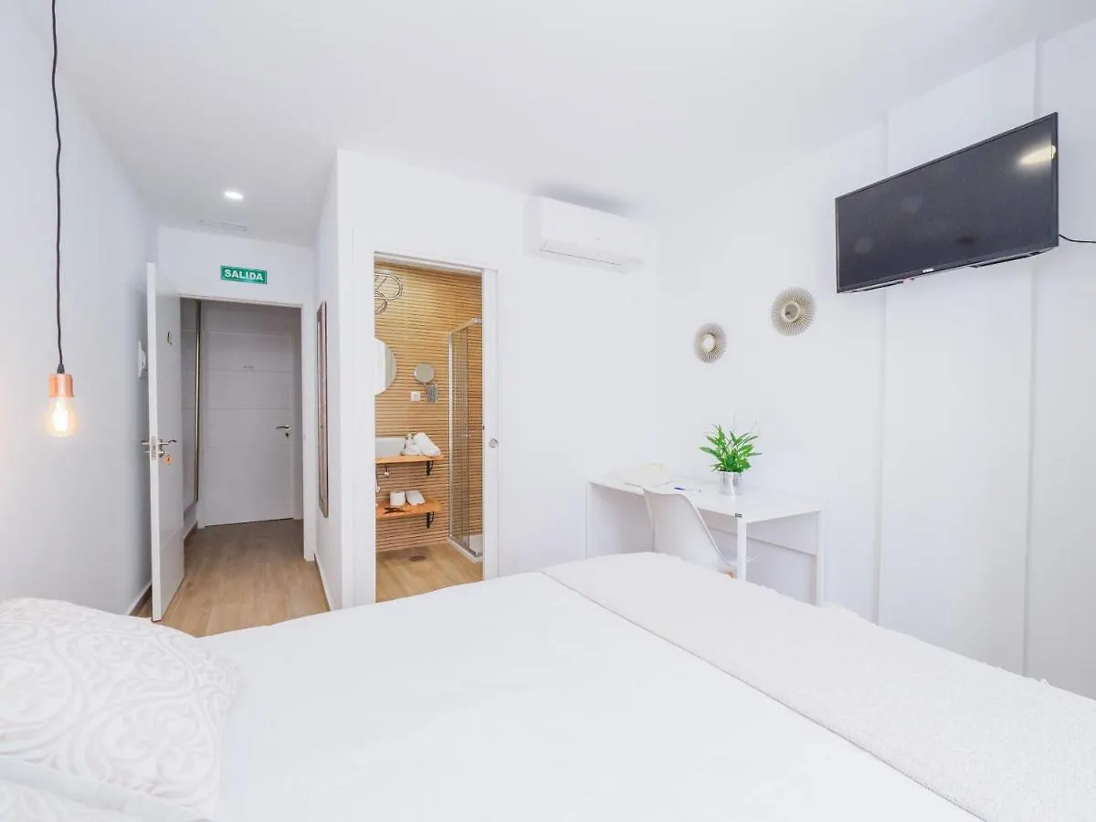 Cubo'S Hostal William'S Sunny 4 With Breakfast Torre de Benagalbon